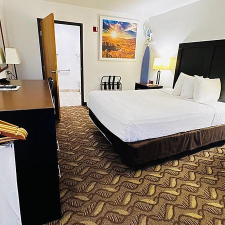 Days Inn By Wyndham Норт Плат Екстериор снимка