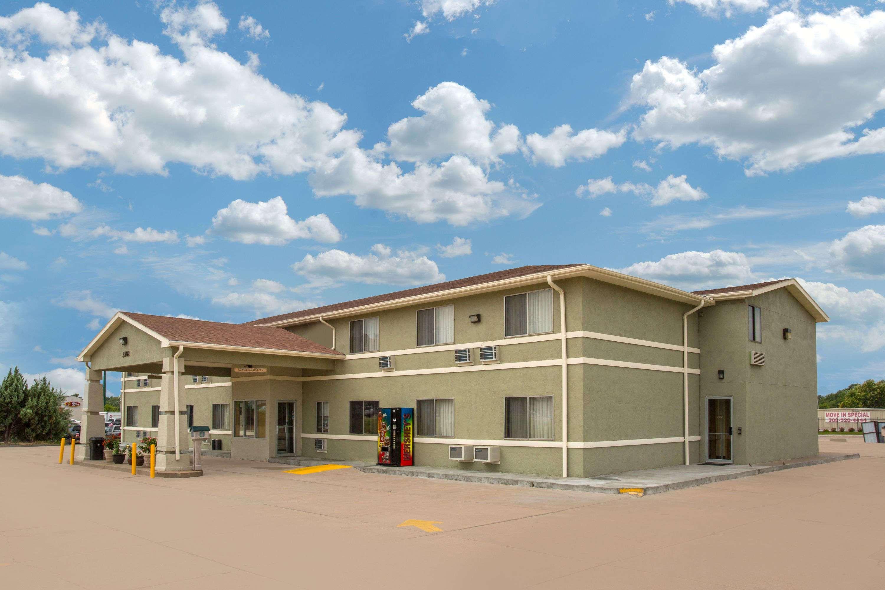 Days Inn By Wyndham Норт Плат Екстериор снимка